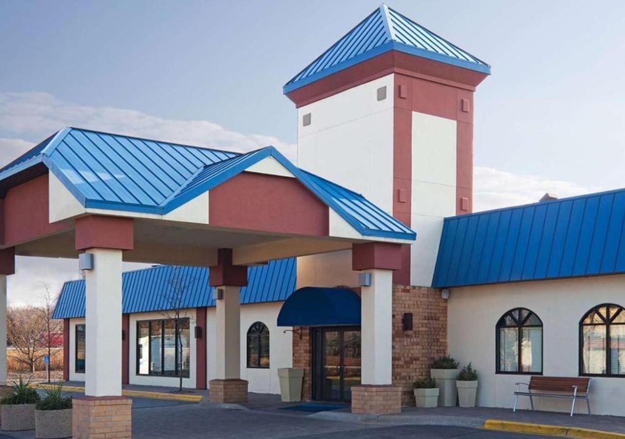 Norwood Inn & Suites Eagan St Paul & Mall Of America Exterior photo